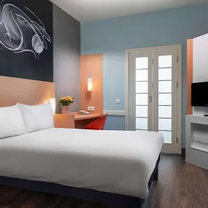 Ibis Airport Hotell